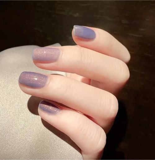  [话可以]超级显白的纯色美甲，黄黑皮女生的福利，再也不用因为手黑而自卑