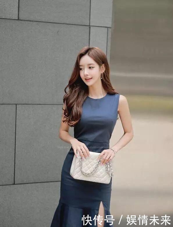 长裙■韩国模特孙允珠修身连衣长裙装扮,优雅知性网拍