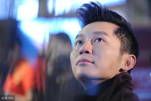 崔永元曝光“阴阳合同”，范冰冰工作室关闭，李晨那样做太无情