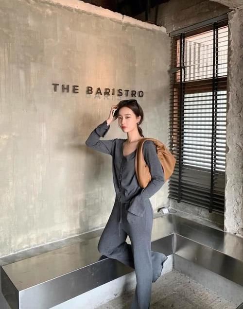 能体现出@“会穿”和“穿不好”只差件单品,搭配好普通衣服也高级,超好看