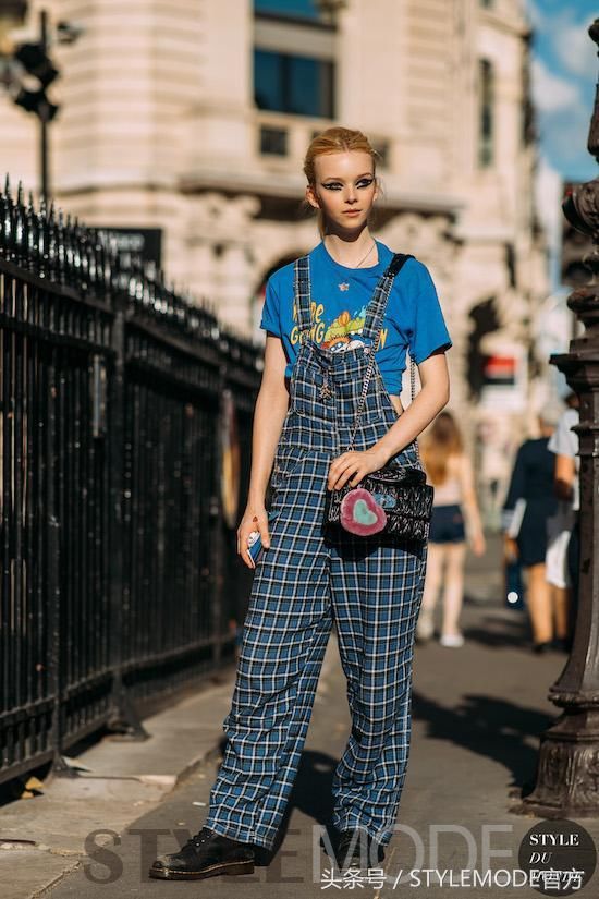 复古又优雅，衣服配上格子元素永远穿不腻