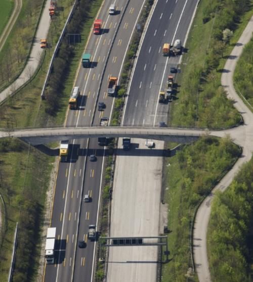  [高速]为何说德国高速公路，堪称世界第一？看完后不得不佩服德