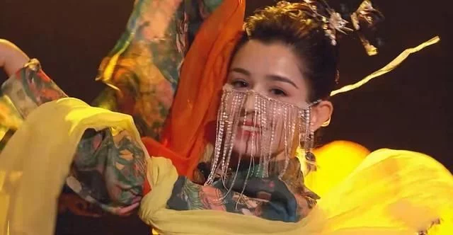 哈尼克孜插足陈赫婚姻,还被大佬玩蜡烛烧伤进医院?