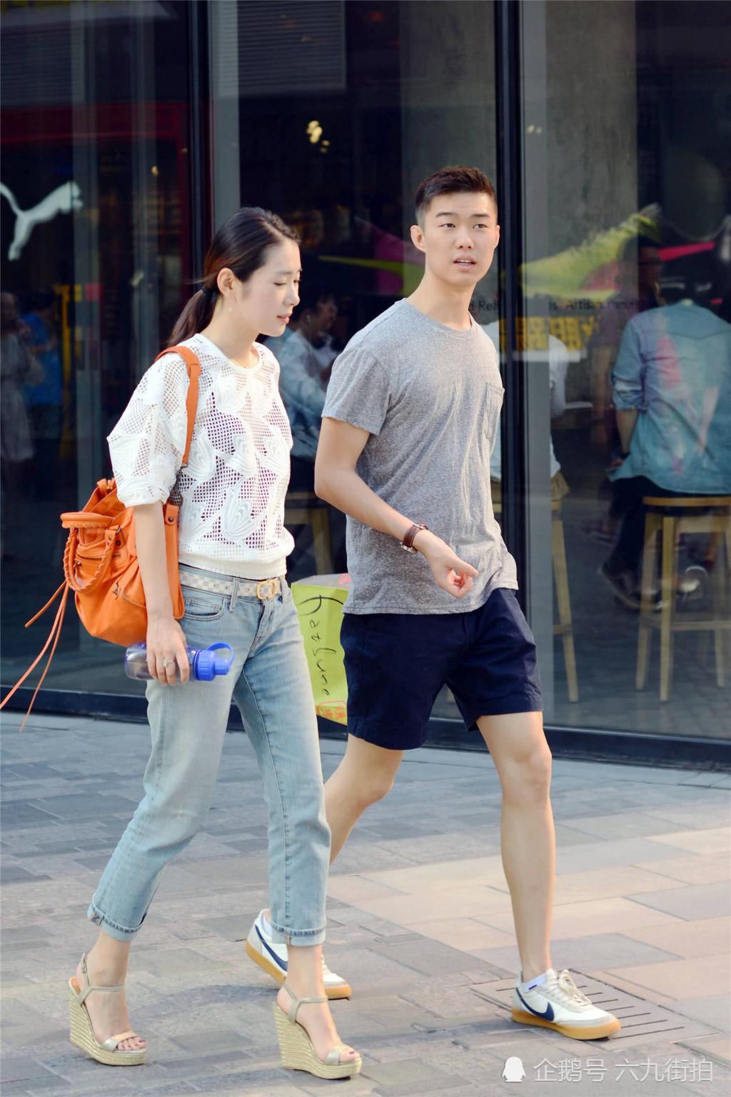  「技巧」坡跟鞋如何搭配出高级感？时尚姑娘的搭配技巧，你值得学习
