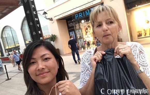 越南女孩苦学英语嫁比利时丈夫生2娃,如今