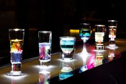 活色生香的普吉老镇,穿泰服出街惹围观,网红大多是中国人