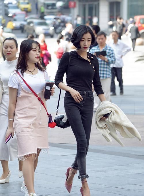  美美|不会穿搭的人总埋怨衣服不好看，而会穿搭的小姐姐怎么搭都美美哒