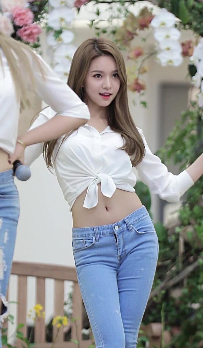 俏美紧身裤装点青春, 性感美范