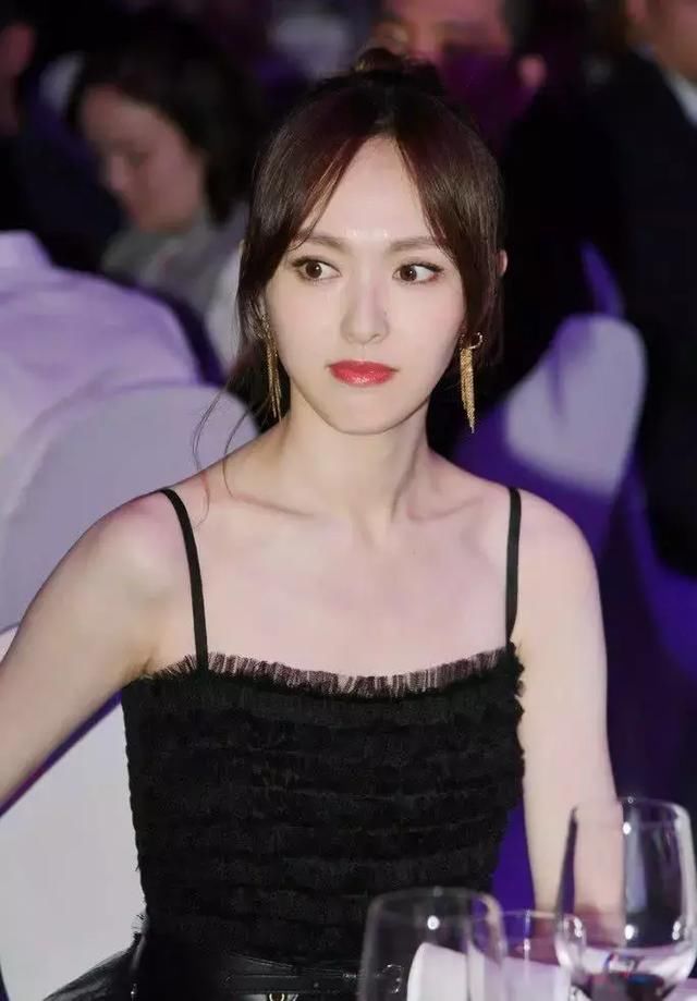 34岁唐嫣活动原图流出，与我们印象中并无太大差别