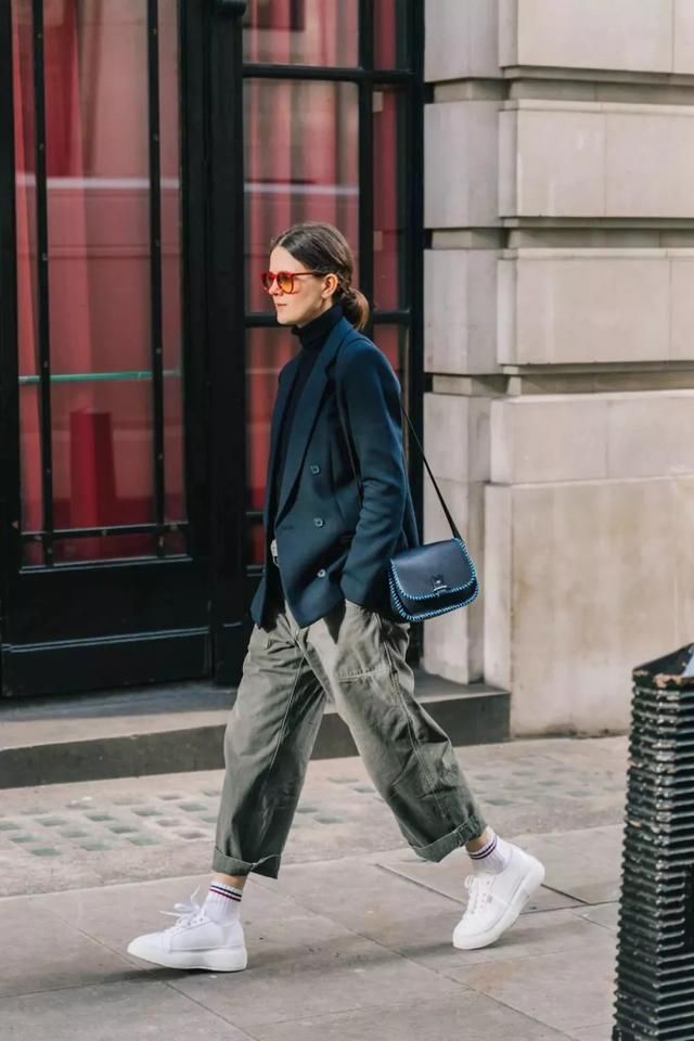 戳进来｜看完了她们的穿搭，我立刻丢掉了鞋柜里的高跟鞋！