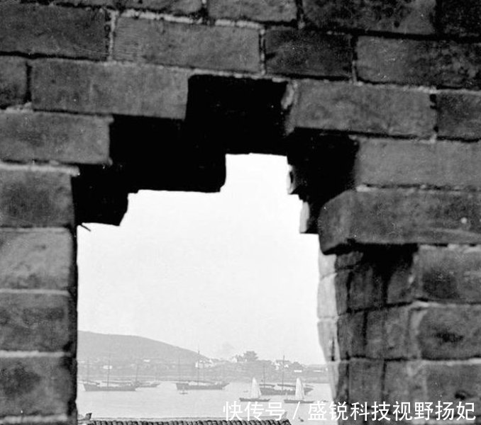 20世纪的江城武汉，看了第八张，知道为什么叫石牌岭了