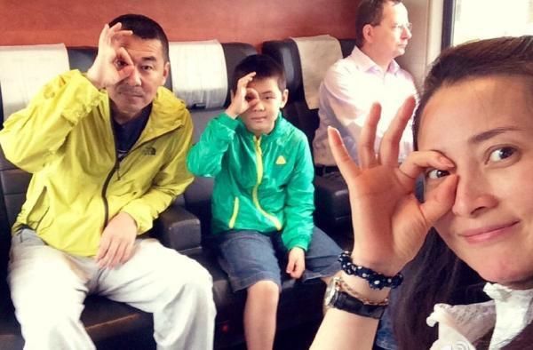 今日爆料：冯提莫回应“会计门”？蔡徐坤被质疑蹭热度？秀智李栋