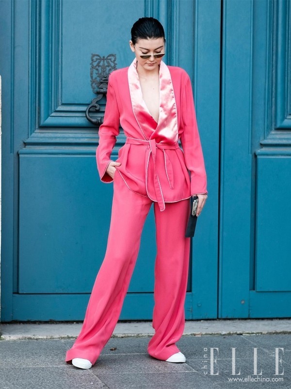 为什么我穿是睡衣 她穿是睡衣风？