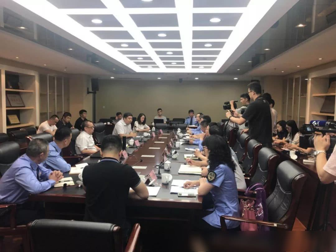 滴滴外卖进南京 监管部门提出四必须八不准_【