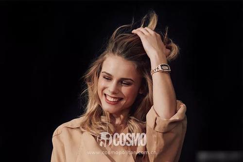 手腕上挂着一百万是什么感觉？鹿晗关晓彤知道