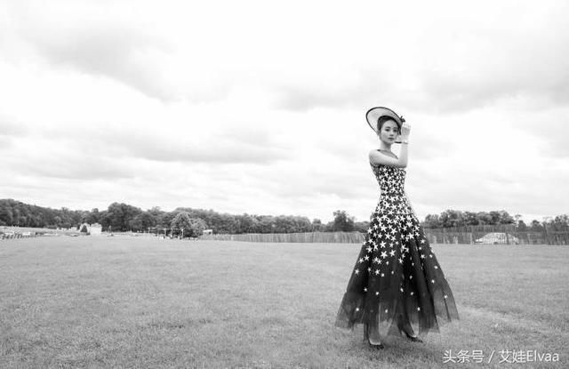 赵丽颖打脸谣言?高跟鞋塑身裙装扮美出新天际,一点不像怀孕样子