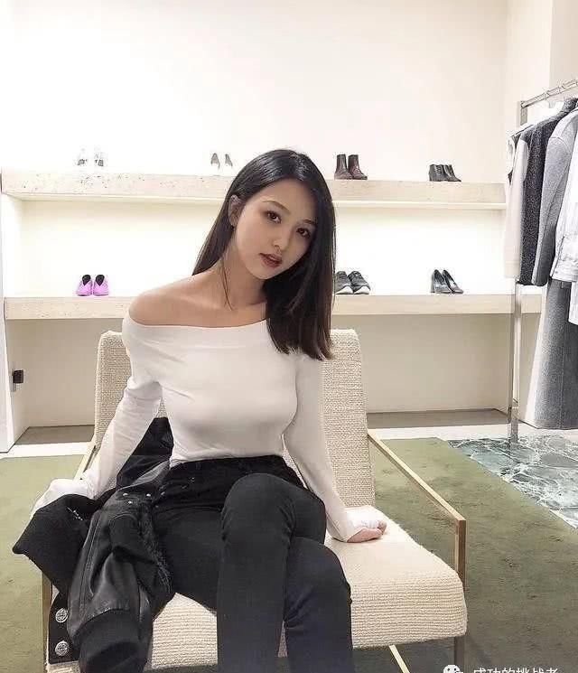外观■紧身牛仔裤女神,悄然透露出美丽身材,每一个细节都充满美!