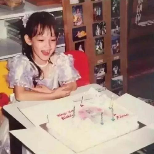 用健身征服Chanel，22岁的她告诉你：自律的女人，有多可怕！