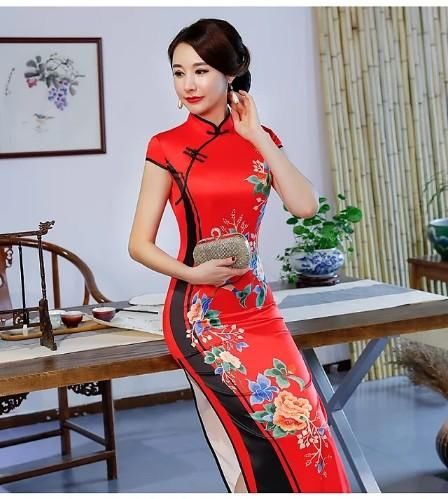 有一种优雅叫旗袍，有一种风情醉时光！