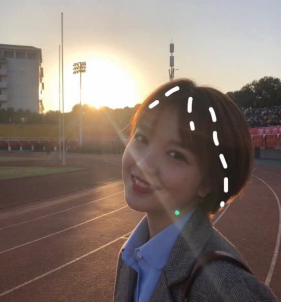  『短发』原先短头发那么剪才漂亮？难怪会老气，过四的女性更合适初恋短发