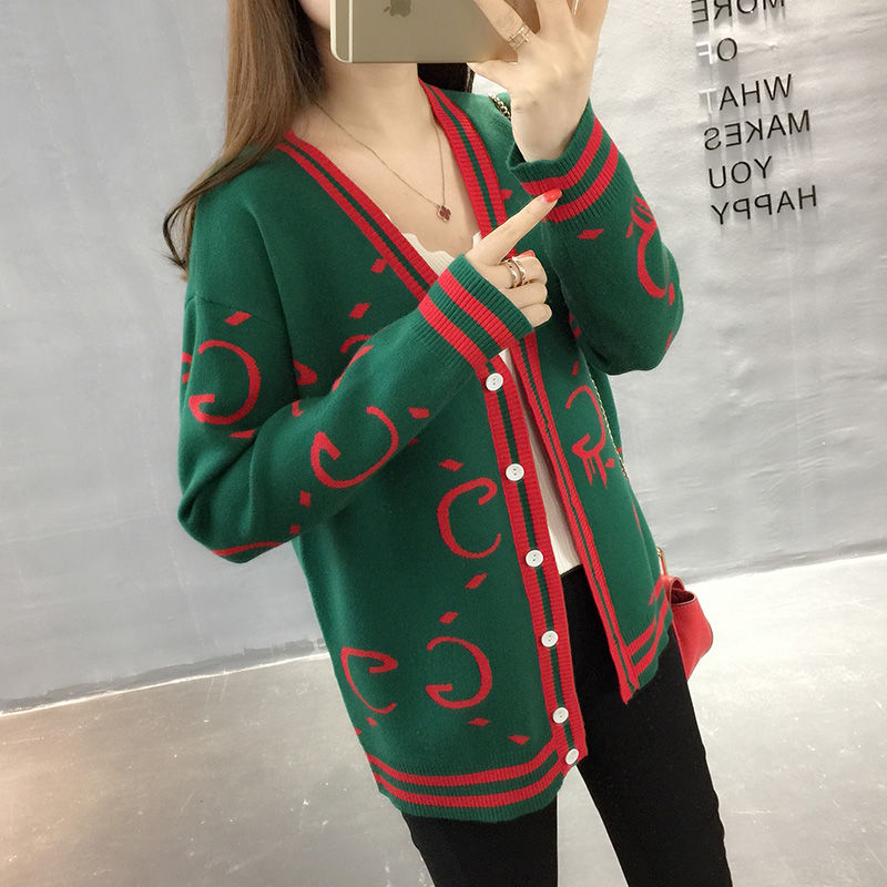 女人再穷，也要会打扮!这秋装虽小贵，80后女人穿，轻松减龄