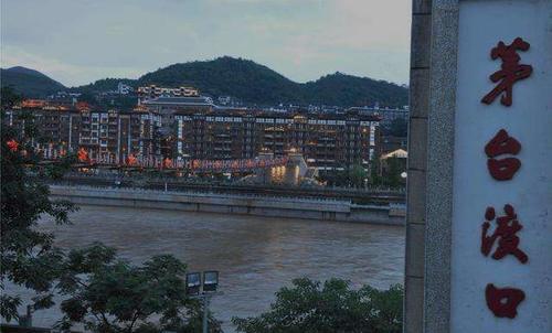 一南一北，我国这两个城市名字如此相似，一个生产醋一个生产酒