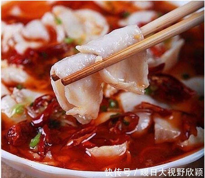 「做出来」做水煮鱼下锅前,别只会腌制,多加这关键一步,鲜嫩美味还嫩滑