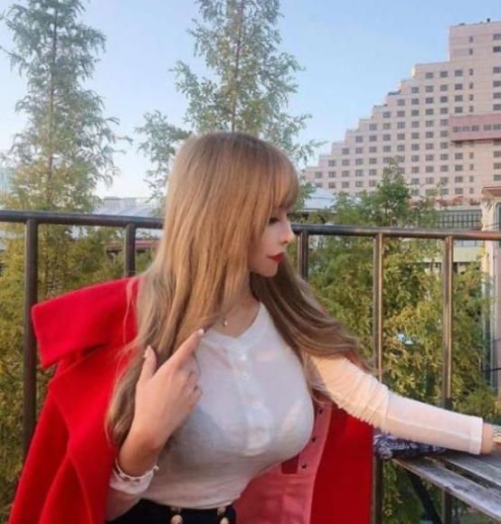 气质|时尚细腻美女小姐姐,时尚界的小妖精,在视觉上更加的显高显瘦!