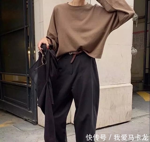 【时髦】“打底裤”已经失宠,春天“裤子+短靴”正当红,时髦精们都在穿