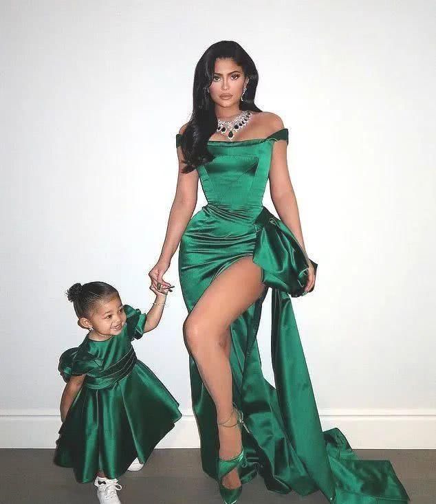  【绸缎】绸缎又俗又难穿？现在开始修改你的偏见了！