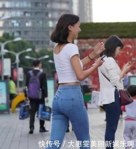  「不失」牛仔裤展现女性神秘的诱惑，高贵而不失优雅！
