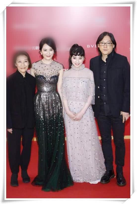 当45岁李冰冰遇上47岁俞飞鸿，这就是自然老去和保养过度的差距！