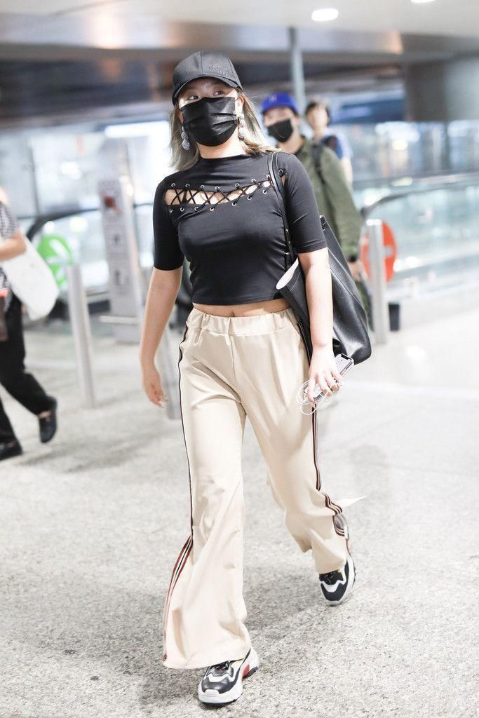 胖人瘦下来了，穿什么都好看!王菊这颜值跟衣品，简直是质的飞跃