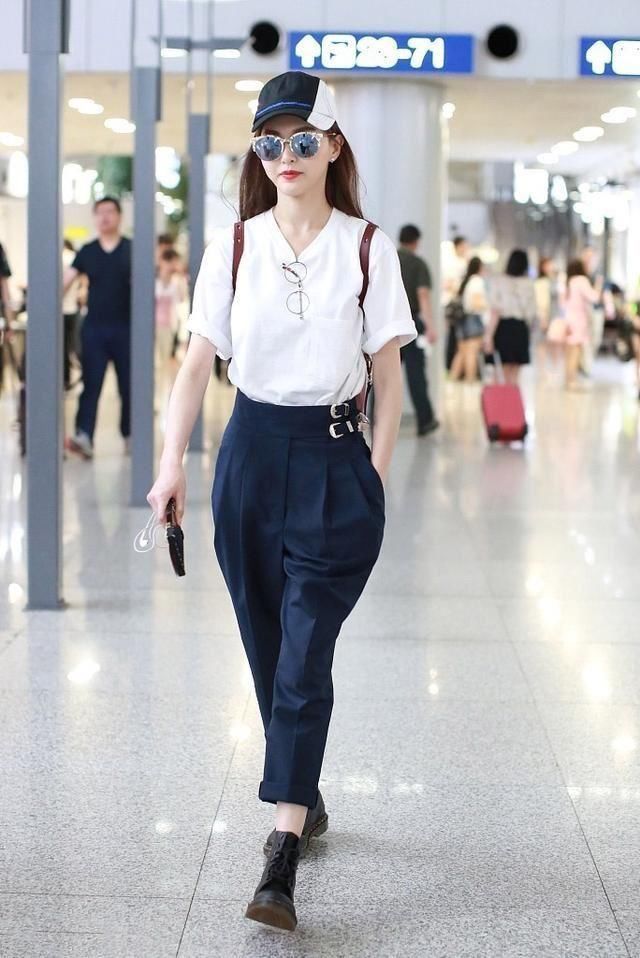 胯大到怀疑人生,选错裤子的唐嫣,再也看不见“牙签腿”了!