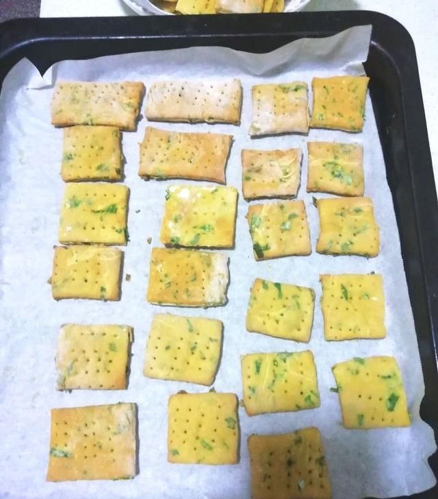  [配方]懒人版「苏打饼」的做法+配方，味道挺好，脆脆的，无糖少油健康