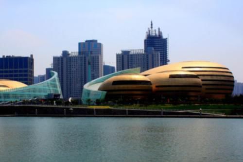  「我国」我国“逆袭”最成功的城市，从小县城发展为省会，如今