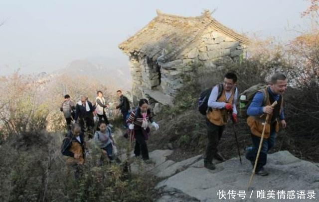 终南山的道士越聚越多，这都是真的吗村民说实话有钱人真会玩