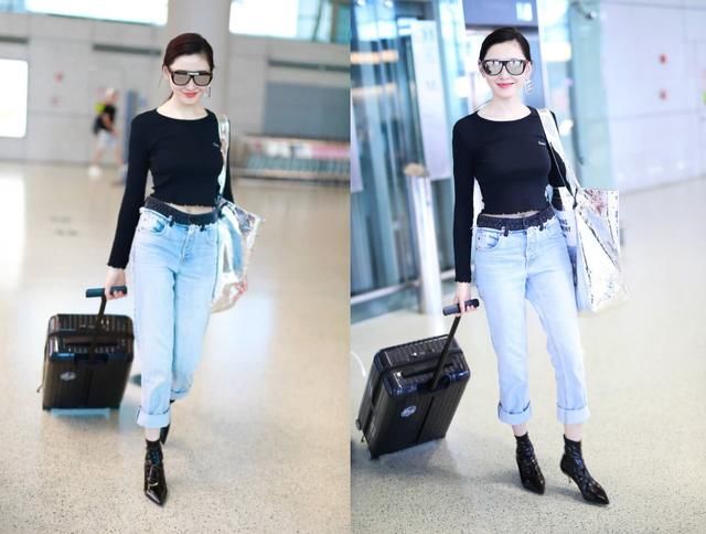 张天爱胆真大！上身仅穿一件裹胸就敢上台，网友：这身材绝了！