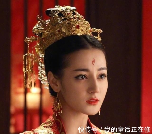 #女生#身上有这个特点的女生,尽量不要穿红色衣服,不然会十分难看