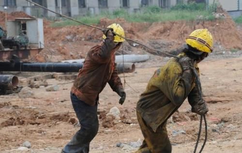  「买房」当初使劲往城市挤，花高价买房的农民，为何现在却想“