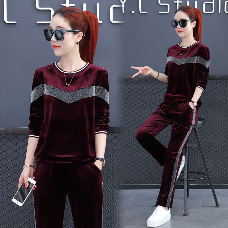 火了火了，这种秋套装要火了，借钱也得买第6件，穿三年都不过时