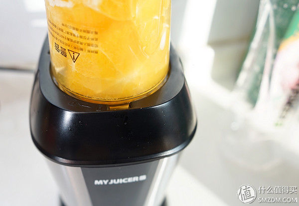 厨房电器那点事儿 篇二:百喝不厌的自制果汁:MY JUICER S 榨汁机上手体验