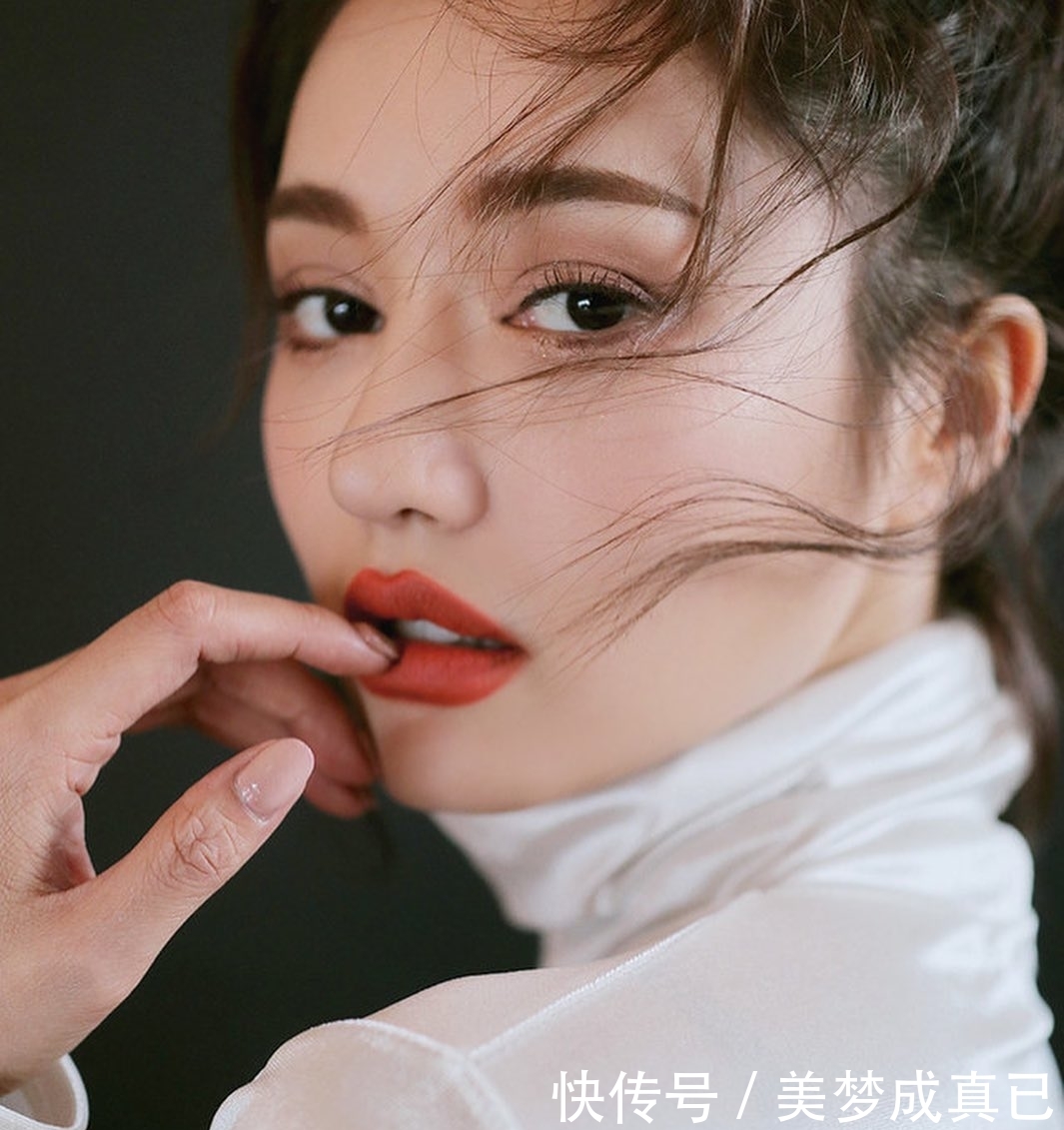  『BB』使用BB霜而不是粉底，关于敏感肌都要知道的化妆小事