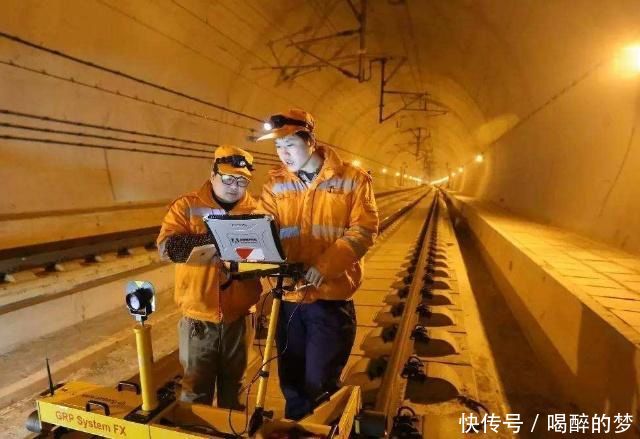 中国高铁很牛，但却因这项技术受限制，被德国、奥地利握住命脉