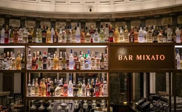 星巴克爆改百年老建筑，将闲置“废楼”改出王炸！网友：别卖咖啡