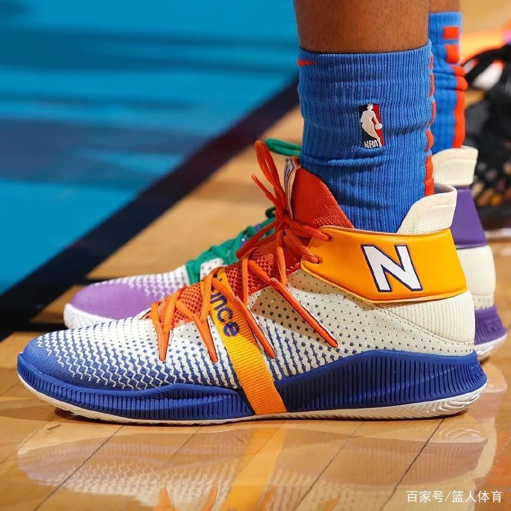  『球员』NBA球员上脚：伦纳德的NB篮球鞋，除了签名鞋还有低帮版！