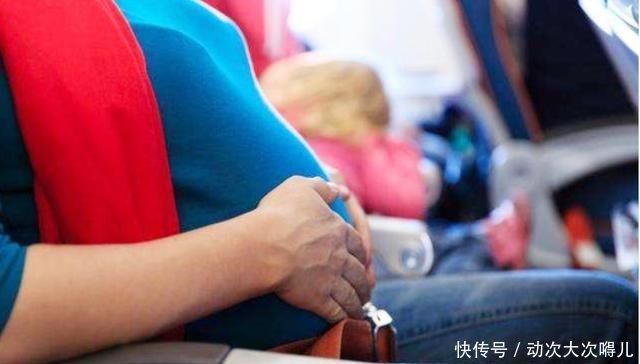 『让座』公交车上“孕妇”要求孩子让座,随后孩子的话,让全车人哈哈大笑