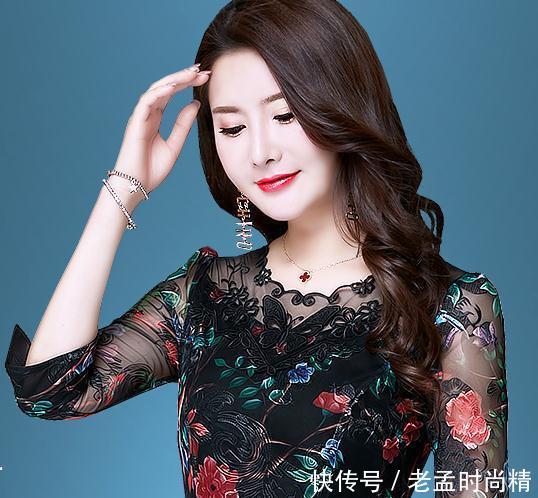 『宽松连衣』女人如果40来岁就要好好打扮!试试这些春裙,搭配裸靴,美炸天