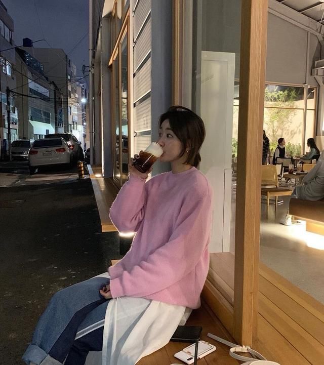  粉色■脱下灰蓝黑，粉色系穿搭打造青春少女感，一起做水蜜桃女孩吧