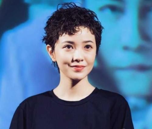 『建议』Tony老师建议:若有这3个特征,就别剪短发了!像“大妈”显脸大